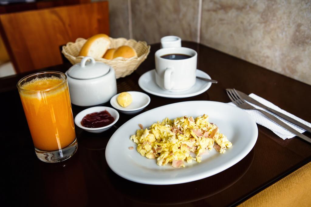 Hotel El Sol Пиура Екстериор снимка